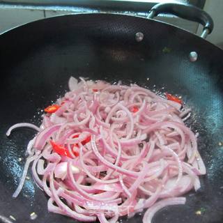 洋葱丝炒火腿的做法步骤：5