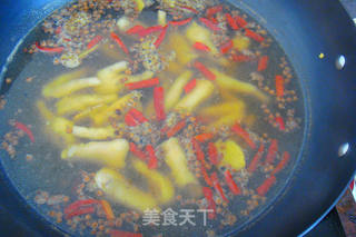 泡椒凤爪---休闲必备的做法步骤:6