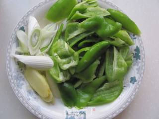 快手爽滑青椒牛肉的做法步骤:3