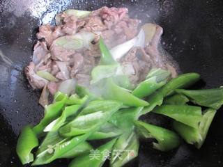 快手爽滑青椒牛肉的做法步骤:9