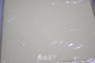 黄桃蛋糕卷的做法步骤：7