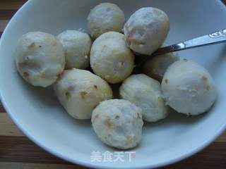 糖蘸芋儿的做法步骤:4