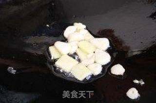 番茄酱焖鸡翅的做法步骤：4