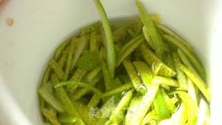 苦涩后的甘甜-------蜂蜜柚子茶的做法步骤:2