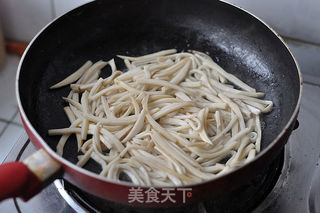 杏鲍菇三丝的做法步骤:7