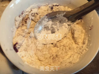 纯天然的味道——花色紫薯豆沙冰皮月饼的做法步骤:3