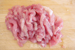 青椒肉丝--普通家常菜的做法步骤:3