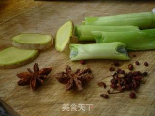 可乐鲜蘑翅根的做法步骤:4
