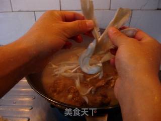 可乐鲜蘑翅根的做法步骤:10