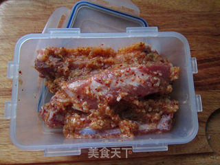 柠汁蒜香烤排骨的做法步骤:5