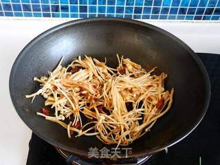 金针肥牛的做法步骤：7
