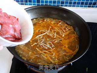 金针肥牛的做法步骤：12