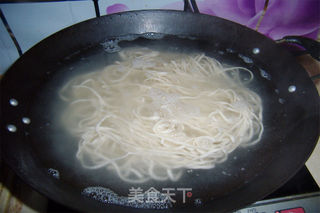 茄辣子盖饭的做法步骤:2
