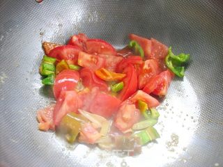 让经典菜品更有滋味——麻辣版西红柿炒鸡蛋的做法步骤:5