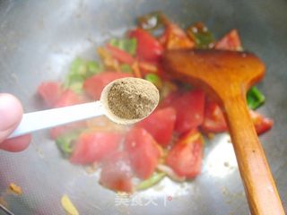 让经典菜品更有滋味——麻辣版西红柿炒鸡蛋的做法步骤:6