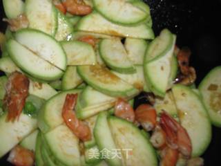 美味简单小菜---西葫芦虾的做法步骤:6