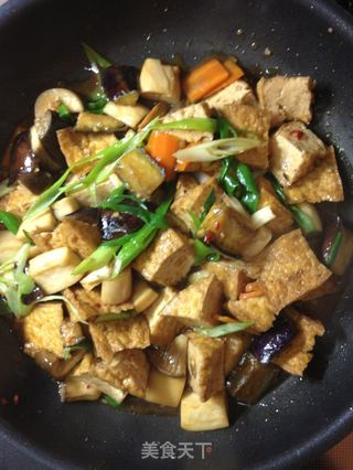 油豆腐燒茄菇 【傳統的家常炒菜】新鮮嚐的做法步骤:20