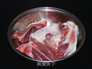 【玉米淮山骨头汤】的做法步骤：1