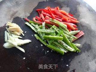 双椒炒鸡杂的做法步骤：3
