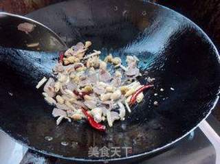 双椒炒鸡杂的做法步骤：6