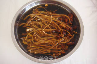 豉香茶树菇炒回锅肉的做法步骤:3