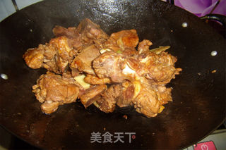 红烧排骨炖土豆的做法步骤:4