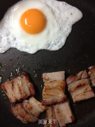 腊肉蔬菜饭餐【传统的饭餐】新鲜尝的做法步骤：4