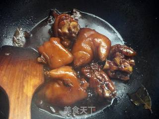 红烧猪蹄的做法步骤:8