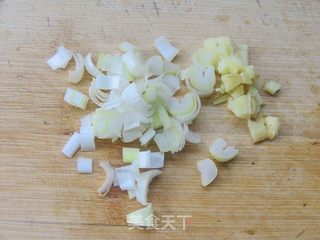 有料更美味——酸菜肉丝面的做法步骤:4