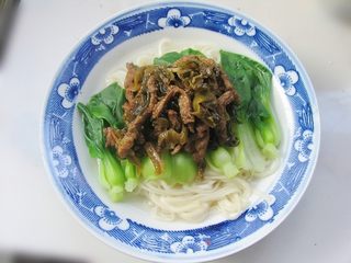 有料更美味——酸菜肉丝面的做法步骤:12