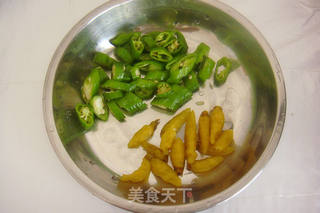 泡椒虾的做法步骤:2