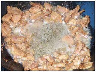 菜椒炒肉片的做法步骤:7