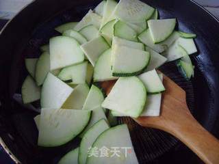 辣炒倭瓜片的做法步骤:3