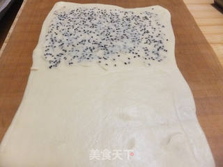 糖尿病患者可以吃的小点心----无糖少油芝麻苏打饼干的做法步骤:5