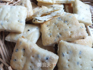 糖尿病患者可以吃的小点心----无糖少油芝麻苏打饼干的做法步骤:10