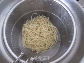 【东北菜】-炝拌干豆腐丝的做法步骤:2