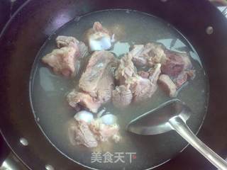 黄豆芽大骨汤的做法步骤:4