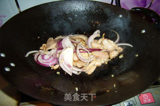 蒜苔炒肉的做法步骤:3