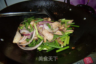 蒜苔炒肉的做法步骤:4