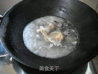 淮山芡实莲子柴鸡汤的做法步骤:6