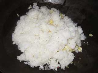 老干妈蛋炒饭的做法步骤：5