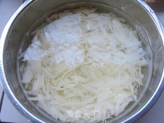 教你做筋道好吃的特色小吃——陕北洋芋擦擦的做法步骤:2