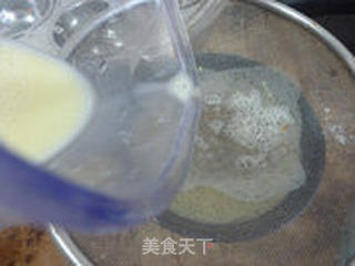 牛奶蒸蛋的做法步骤:4