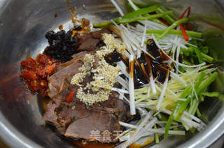 《爽辣拌牛肉》爽到心底的美味的做法步骤:5