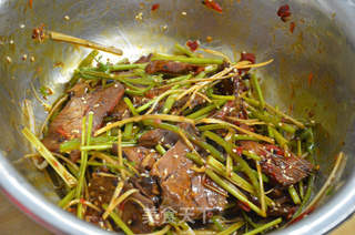 《爽辣拌牛肉》爽到心底的美味的做法步骤:6