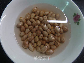 花生山药排骨汤的做法步骤:2