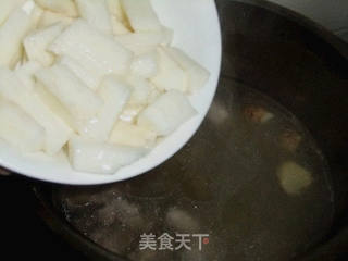 花生山药排骨汤的做法步骤:7