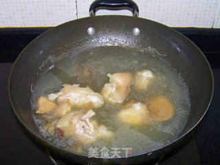【玉米黄豆蹄花汤】的做法步骤:5