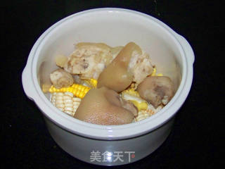 【玉米黄豆蹄花汤】的做法步骤:6