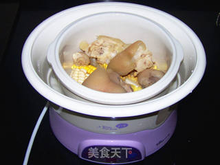 【玉米黄豆蹄花汤】的做法步骤:7
